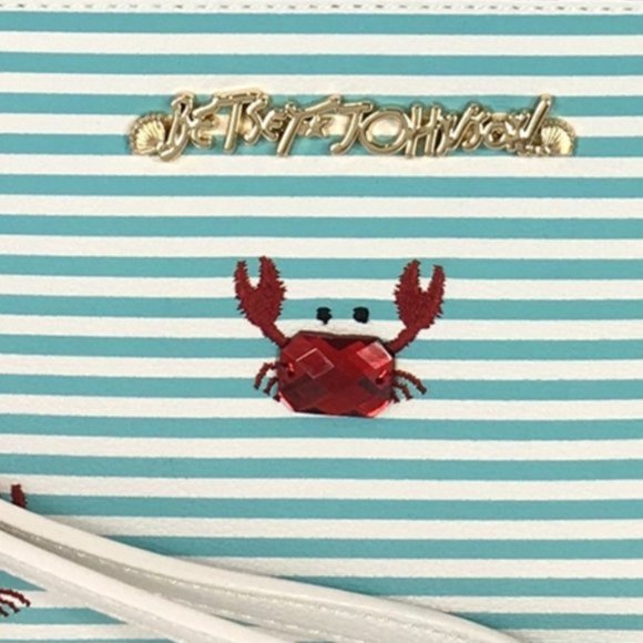 NWT Betsey Johnson Don't Be Shellfish Crab Wristlet - Picture 4 of 8